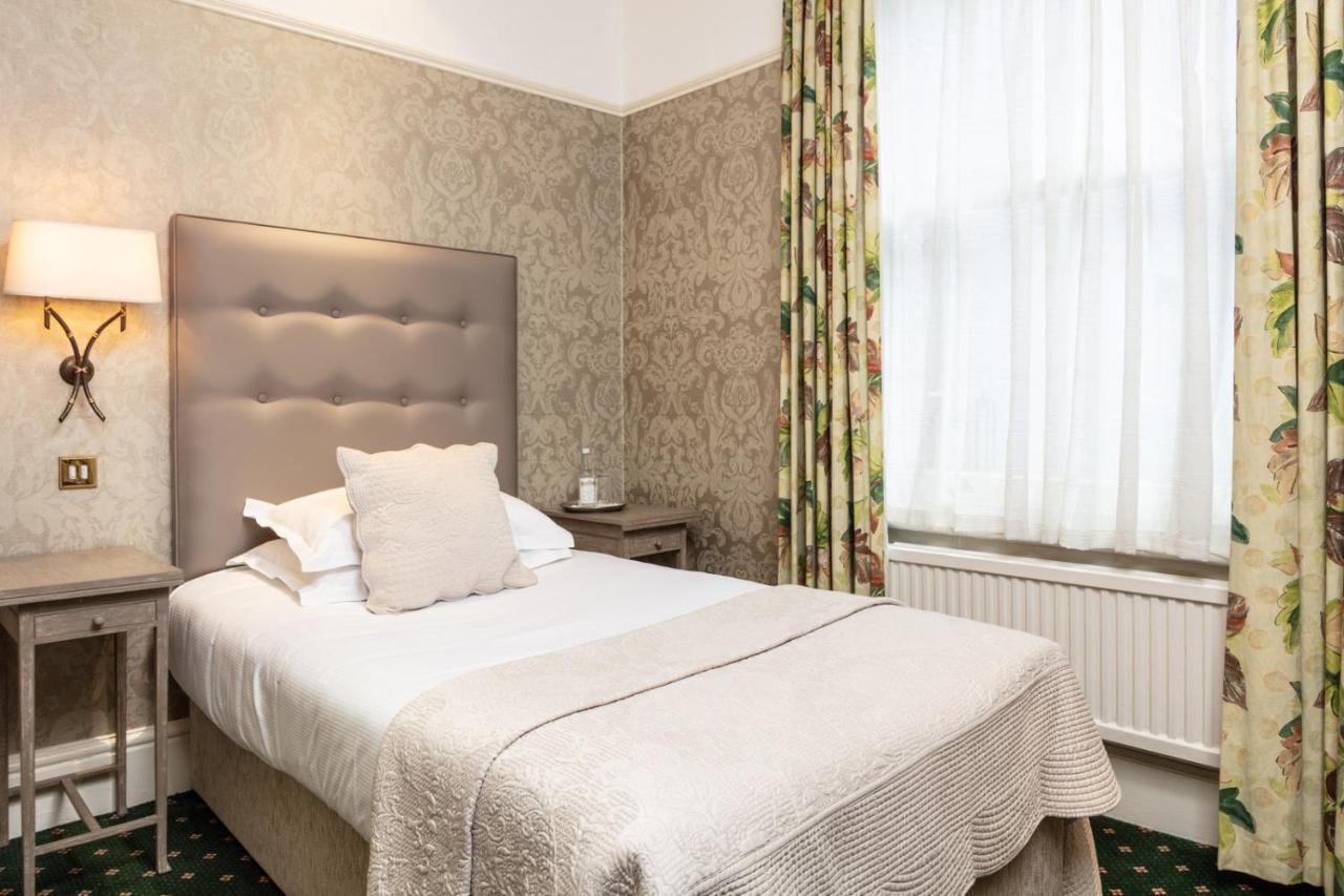 The Petersham Richmond (Greater London)