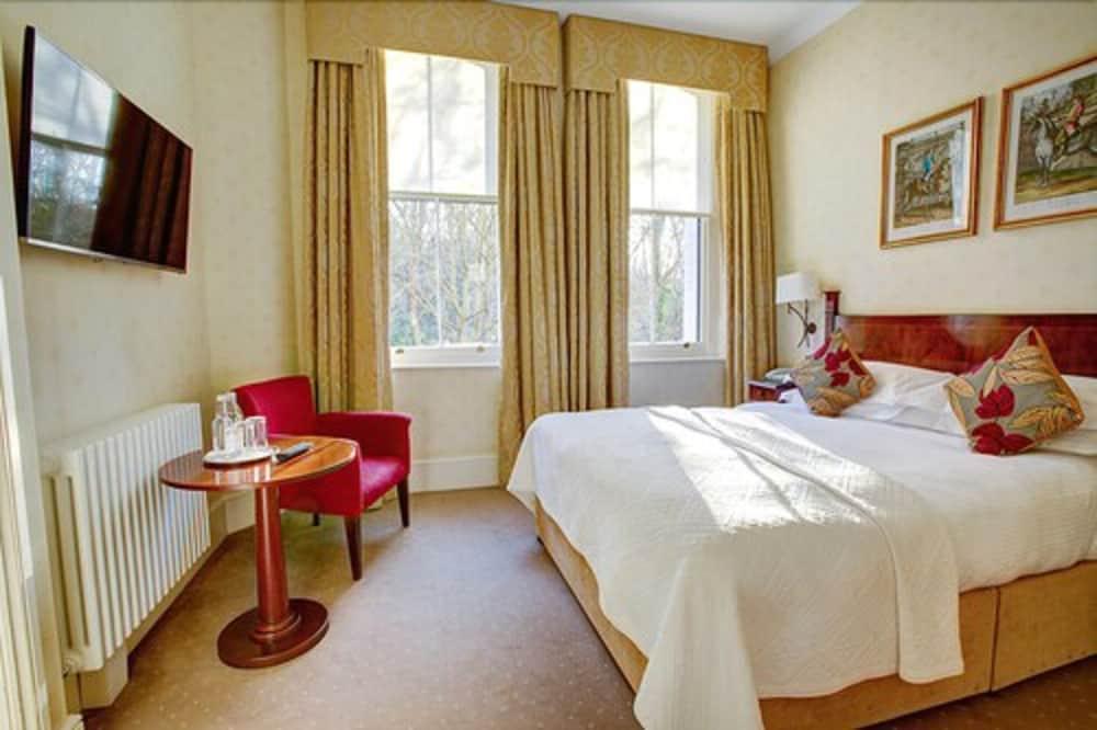 The Petersham Hotel