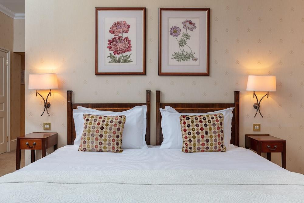 The Petersham 4*