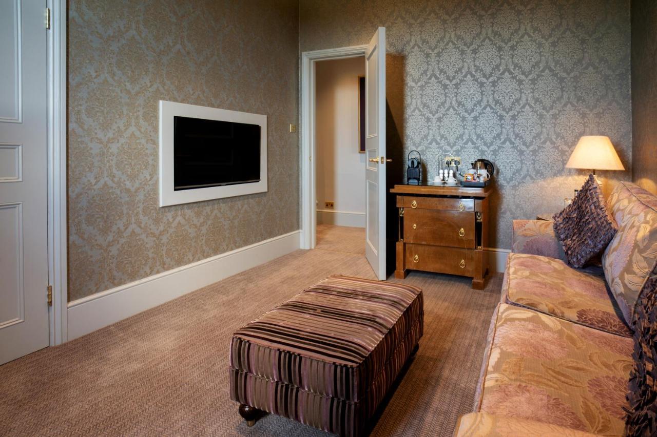 Отель The Petersham