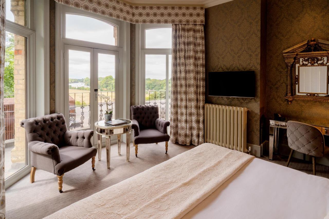 The Petersham 4*