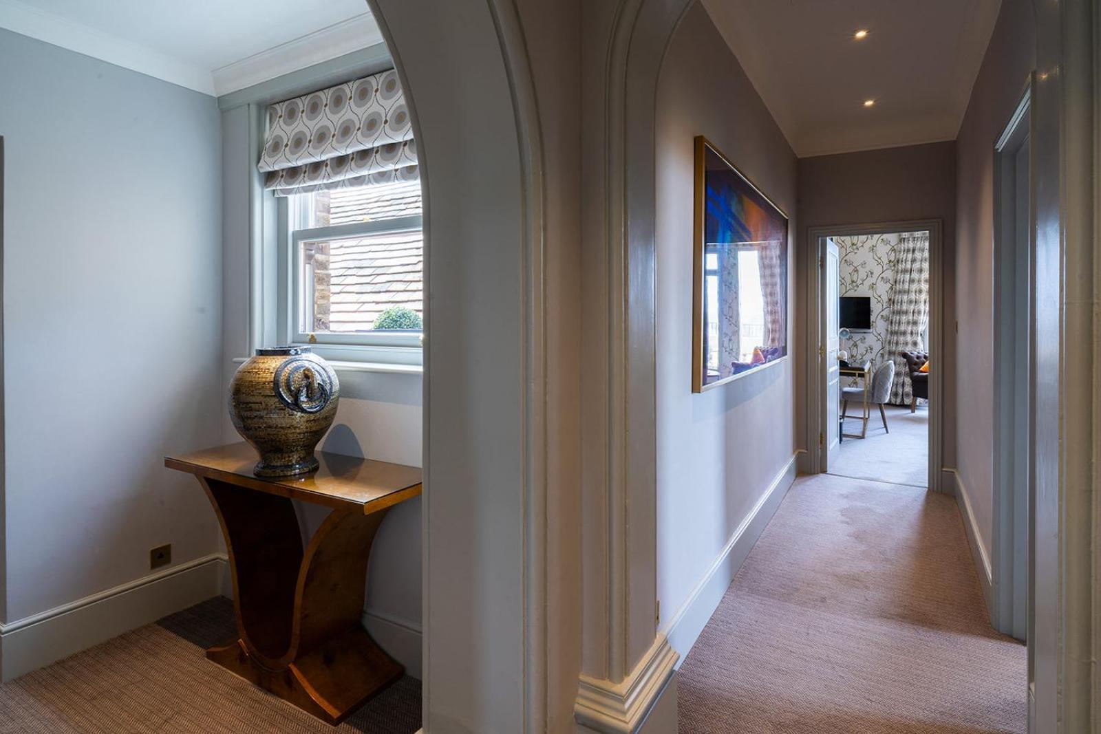 Отель The Petersham 4*