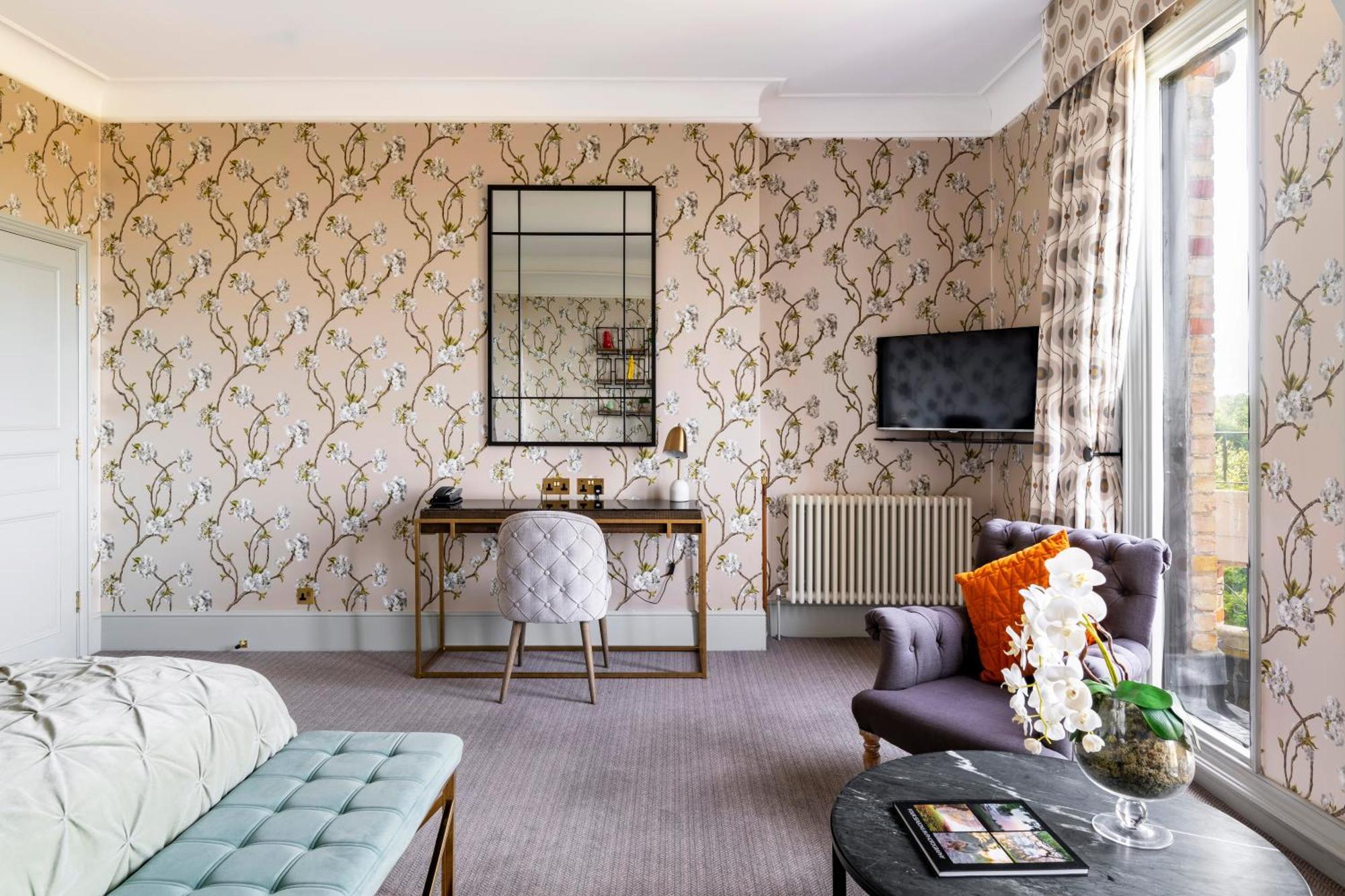 The Petersham 4*