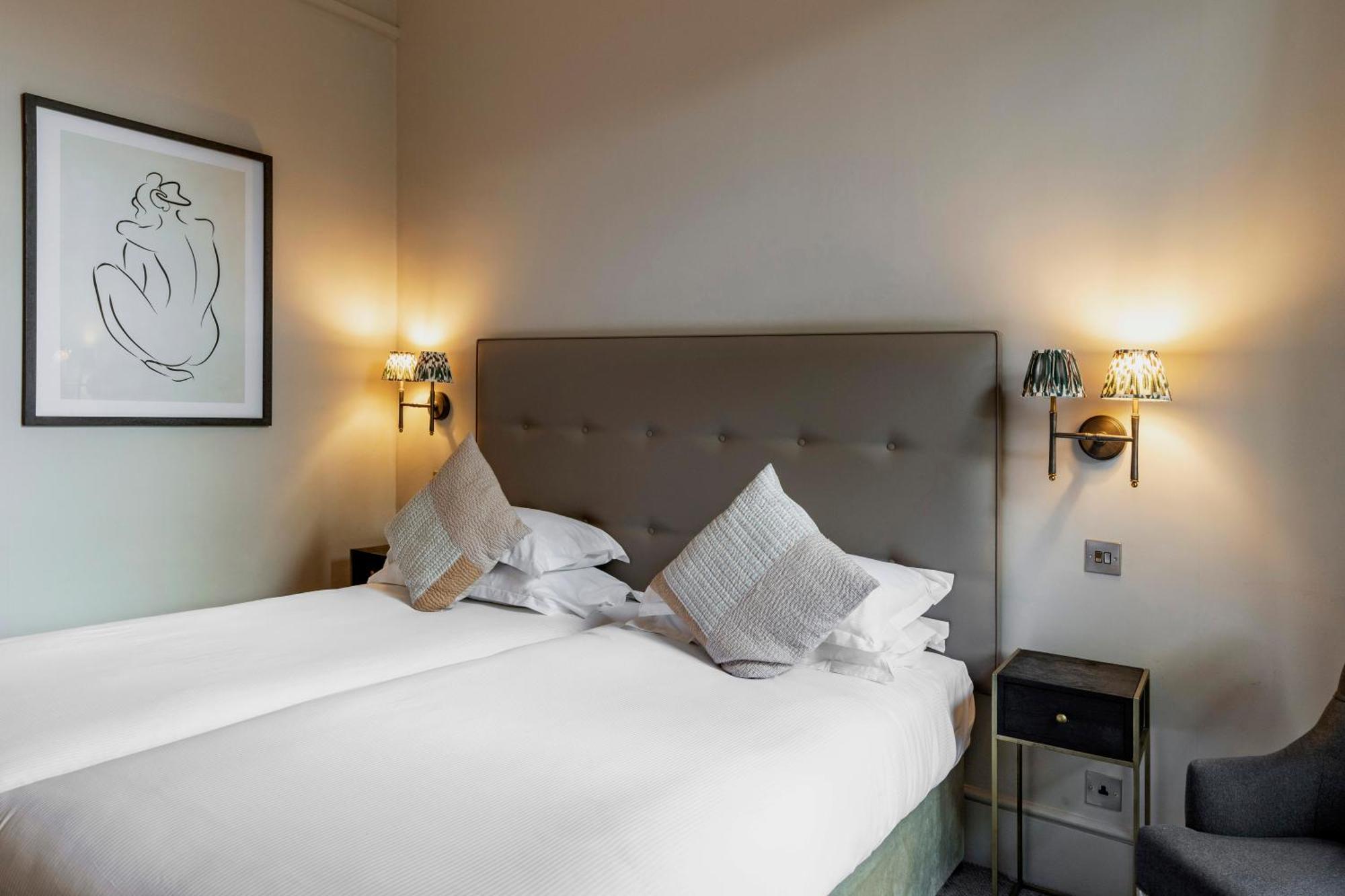 Отель The Petersham